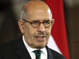 Mohamed el Baradei durante la rueda de prensa, donde expuso su punto de vista en cuanto a la reconciliación egipcia. EFE /