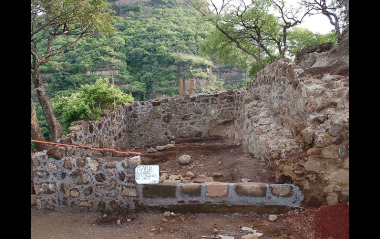 Desde el año pasado, el INAH interviene la cima del cerro El Tlatoani, donde se han localizado decenas de hallazgos arqueológicos. SUN /