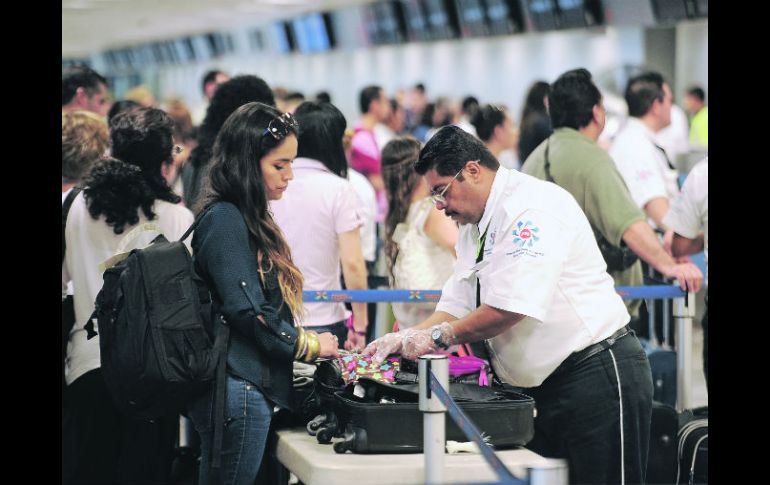 La falta de competencia en las líneas aéreas bajó la calidad en el servicio. EL INFORMADOR /