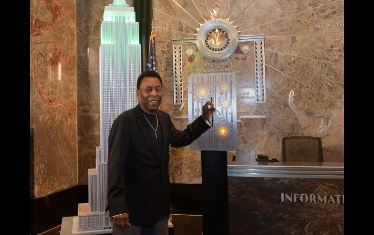 Pelé durante la presentación del Cosmos en el Empire State de Nueva York. AFP /