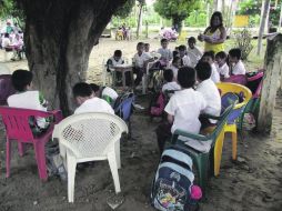 Las próximas evaluaciones de maestros tomarán en cuenta las condiciones en las que los docentes imparten sus clases. NTX /