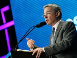 El ex presidente de Colombia Álvaro Uribe cataloga de calumnias las acusaciones de complot para asesinar a Maduro. ARCHIVO /