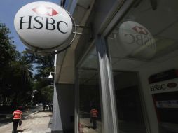 HSBC pide a las embajadas buscar otra entidad bancaria para reducir sus riesgos. ARCHIVO /