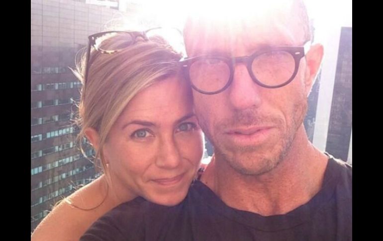 Jennifer Aniston y su estilista de cabello Chris McMillan. ESPECIAL /