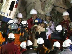 Los mineros, que fueron rescatados en octubre de 2010, se han reunido en los últimos días para discutir qué harán. EFE /