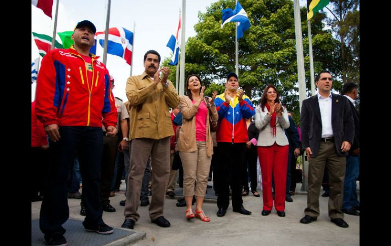 Maduro encabezó el acto de homenaje a Chávez acompañado de la mayor parte de su gabinete ministerial. EFE /