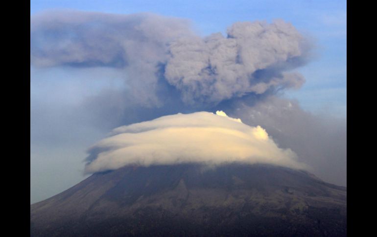 El Semáforo de Alerta Volcánica se encuentra en Amarillo Fase 2, por actividad reciente de Volcán Popocatépetl. NTX /