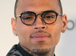 Chris Brown, ex novio de Rihanna, deberá pagar por violar su libertad condicional. ARCHIVO /