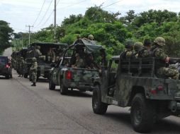 Miembros de la CRAC impidieron el paso a militares que se dirigían a la comunidad del Pericón. SUN /