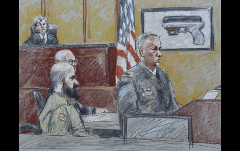 Nidal Hasan intentará convencer a los 13 jueces militares de que no merece la pena capital. EFE /