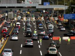 La SCT, a través de Capufe, acude a llamados de auxilio en carreteras, ofreciendo servicio mecánico, de grúas y orientación. ESPECIAL /