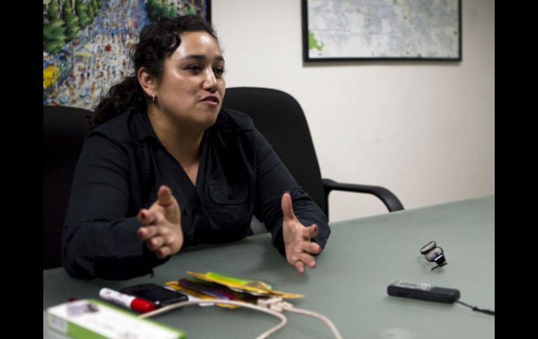 Directora (foto) de empresa de calzado señala satisfactorio el trabajo de estas personas.  /