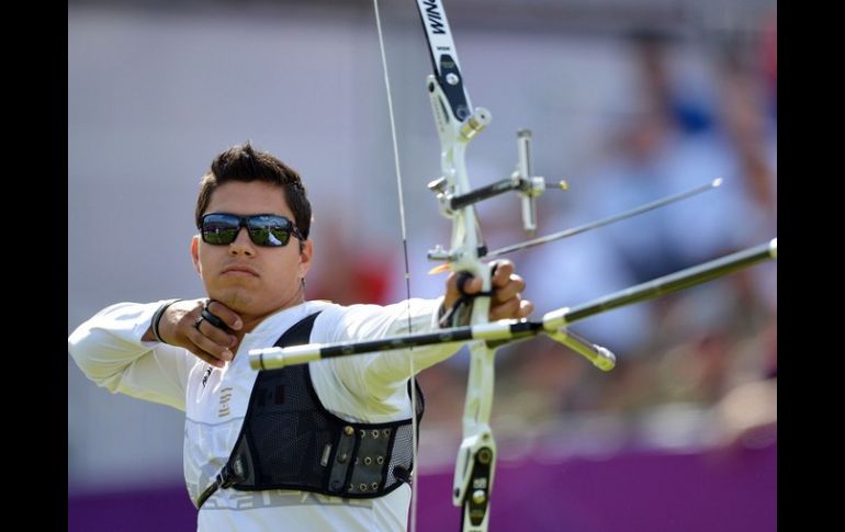 Juan René Serrano espera conseguir otra medalla de oro ahora en Polonia. ARCHIVO /