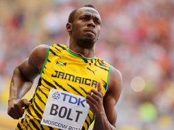 Usain se impone bajo la lluvia en Moscú, Rusia. AFP /