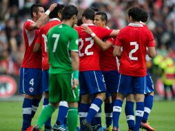 Así festejaron los jugadores sudamericanos su victoria en el juego amistoso. AFP /