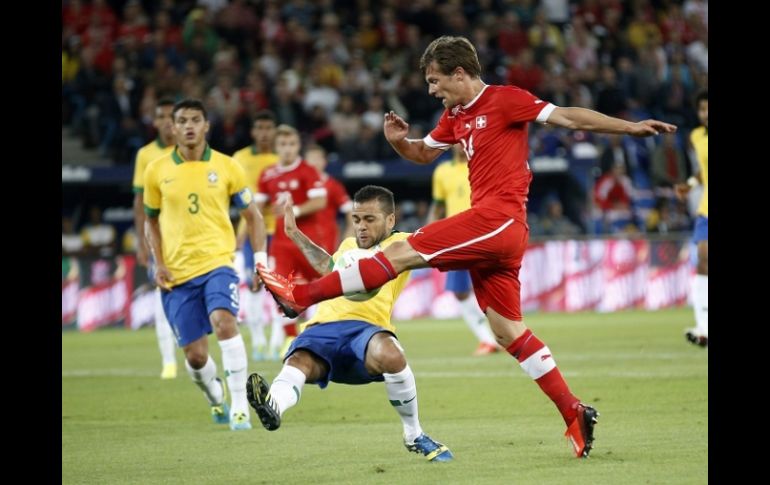 Suiza derrotó a Brasil que venía de ser campeón en la Copa Confederaciones. EFE /