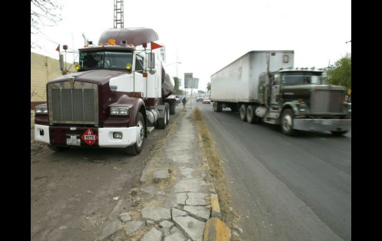 La venta de camiones tuvo un crecimiento al colocar tres mil 361 unidades. ARCHIVO /