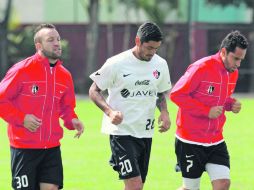 Vicente Matías Vuoso (izq) acepta que Atlas tiene lo que merece en el campeonato. Rodrigo Millar (centro) ya entrenó ayer. MEXSPORT /