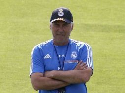 El entrenador del Real Madrid, el italiano Carlo Ancelotti, durante el entrenamiento del equipo, en la Ciudad Deportiva de Valdebebas. EFE /