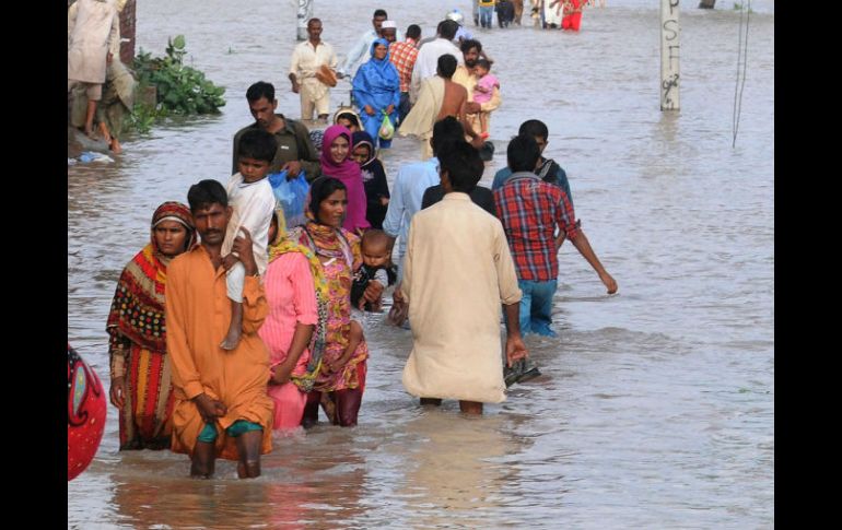 Las inundaciones causaron estos últimos días destrozos y desplazamientos en Pakistán. AFP /