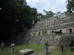 Se cree que las ciudades de la Biósfera son más grandes que el parque arqueológico maya de Copan. ARCHIVO /