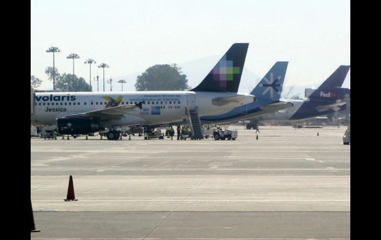 De enero a julio de 2013 se han realizado 27 mil 113 operaciones de aviación general y 49 mil 111 de comercial. ARCHIVO /