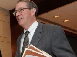 Bob Goodlatte rechazó el lunes la idea de dar a los inmigrantes que viven sin autorización en EU un camino especial a la ciudadanía. ARCHIVO /