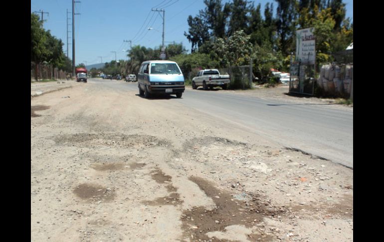 Las obras para mejorar las vialidades en diferentes municipios de la ZMG tendrían destinados 555 MDP. ARCHIVO /