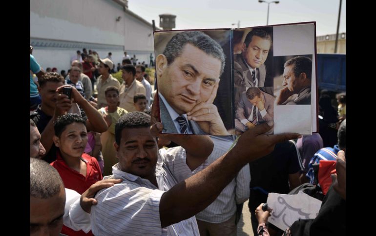 Simpatizantes de Mubarak festejan su posible liberación. ARCHIVO /