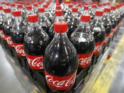 Coca-Cola Femsa produce y distribuye distintos productos para 10 países de latinoamérica. ARCHIVO /