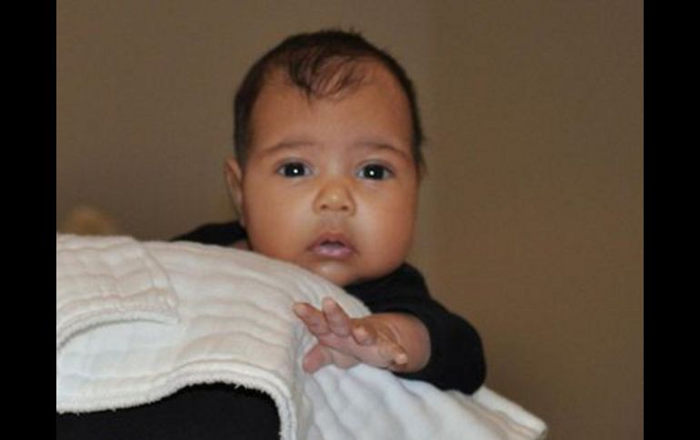 North West es hija de Kim Kardashian y el cantante Kanye West. Foto: @KrisJennerShow ESPECIAL /