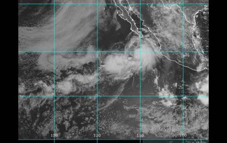 El Centro Nacional de Huracanes de Estados Unidos recomendó a la península monitorear el progreso de ''Ivo''. ESPECIAL /