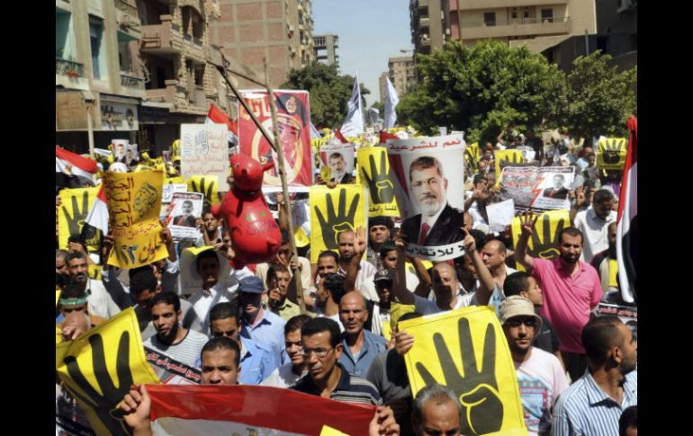 Seguidores de la Hermandad Musulmana marchan en lo que llamanos ''El viernes de los mártires''. EFE /