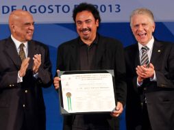 Hugo Sánchez Márquez recibió un reconocimiento por su trayectoria deportiva en el Primer Congreso Nacional Condeba. NTX /