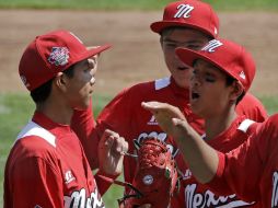 Los jugadores de México celebran el triunfo ante Connecticut. AP /