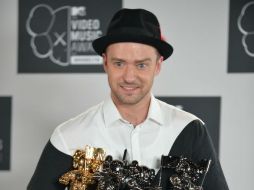 Justin Timberlake interpretó varios temas y llegó a convertirse en la estrella más premiada de la gala. AFP /