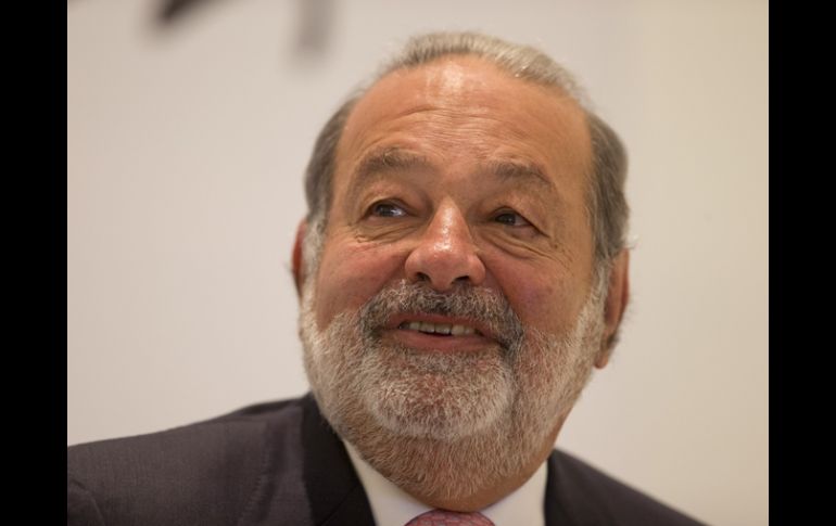 América Móvil, empresa controlada por el multimillonario Carlos Slim, continuará con sus planes de compra  en KPN. ARCHIVO /