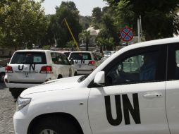 Un convoy con inspectores de la Organización de Naciones Unidas (ONU) abandona el hotel Four Seasons de Damasco. EFE /