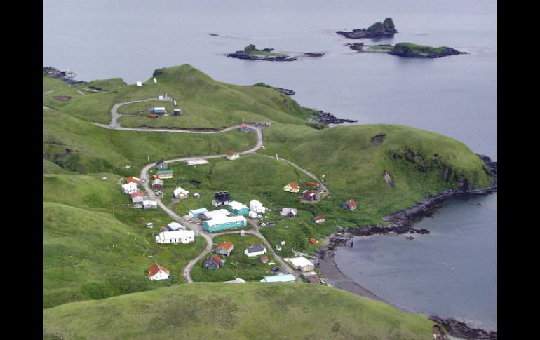 Una de las localidades más cercanas es Adak que se encuentra a  91 kilómetros al sureste del epicentro del terremoto. AP /