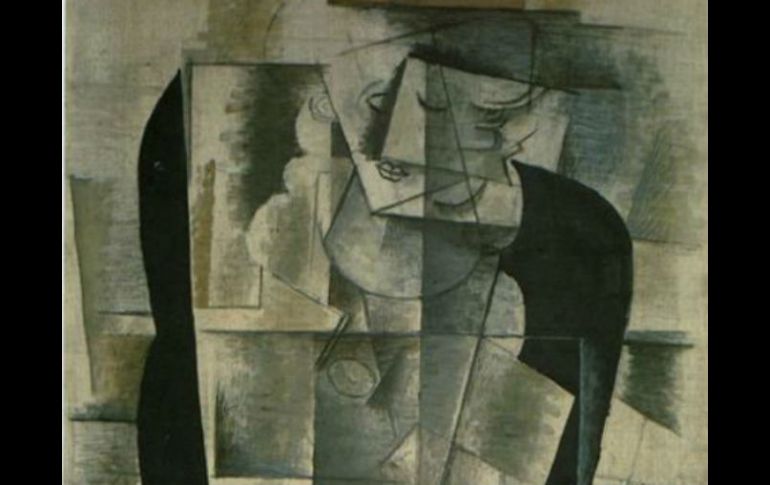 ''Mujer con guitarra'' fue realizada en 1913 por Georges Braque. Una pintura relativamente larga, de 130 cm by 73 cm. ESPECIAL /