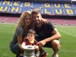 En su página de Facebook, la familia Piqué agregó un albúm titulado 'Milan en el Camp Nou'. ESPECIAL /