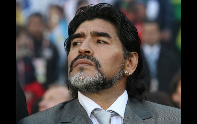 Maradona se postula como técnico de Boca Juniors ''cuando pase la Bianchidependencia y la Riquelmedependencia''. MEXSPORT /