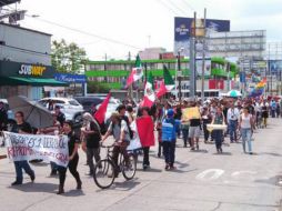 Se concentraron en avenida México minutos antes de la una de la tarde.  /