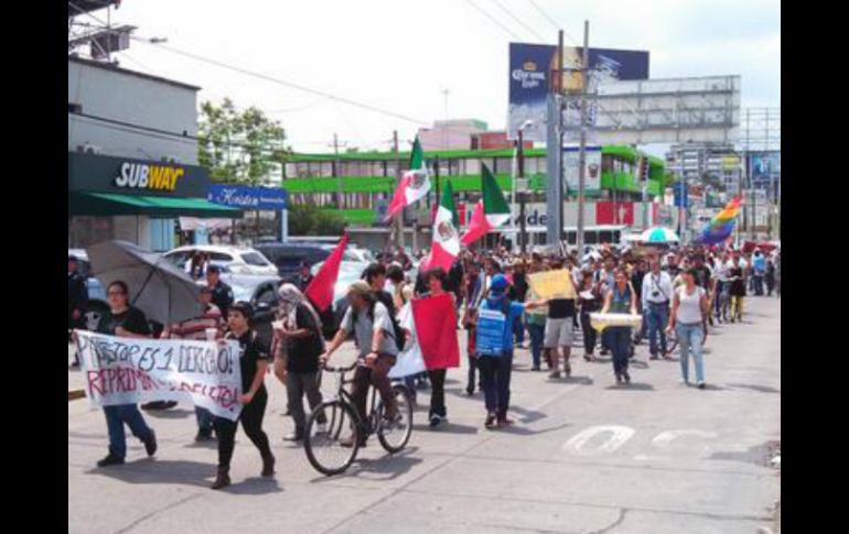 Se concentraron en avenida México minutos antes de la una de la tarde.  /