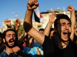 Miles de personas se han manifestado en contra de que los países ataquen Siria por el supuesto uso de armas químicas. AFP /