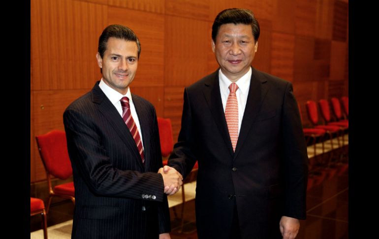 Peña Nieto (i) y Xi Jinping (d) se congratular por la dinámica de diálogo y colaboración bilateral. NTX /