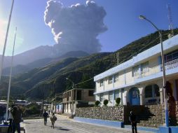 El volcan Ubinas, en Moquegua pone en alerta amarilla a los habitantes de esta región. AFP /