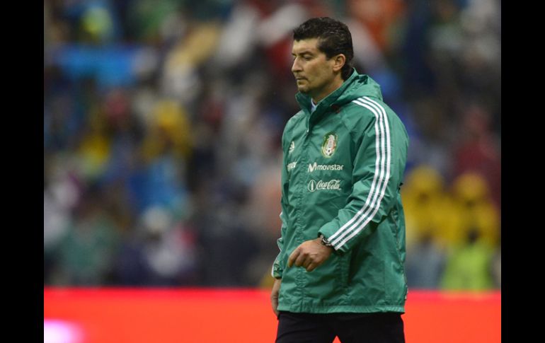 La derrota ante Honduras ayer en el Azteca por marcador de 2-1, sentenció la salida de el ''Chepo'' de la Torre del Tri. AFP /