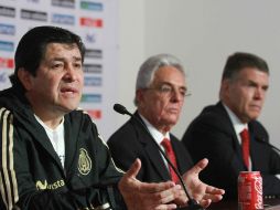 La Femexfut anuncia que Luis Fernando Tena (i) es nombrado nuevo director técnico de la Selección Mexicana de futbol. NTX /