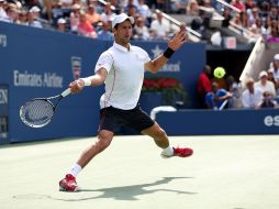 Novak Djokovic pasó problemas ante su rival en la semifinal. AP /